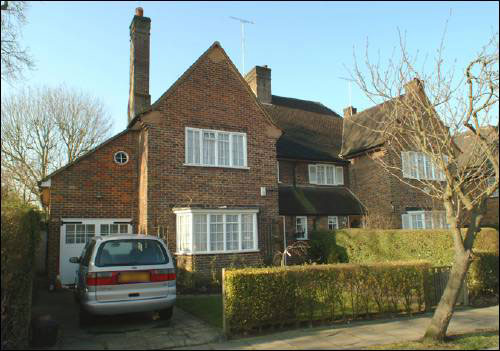 31 Litchfield Way